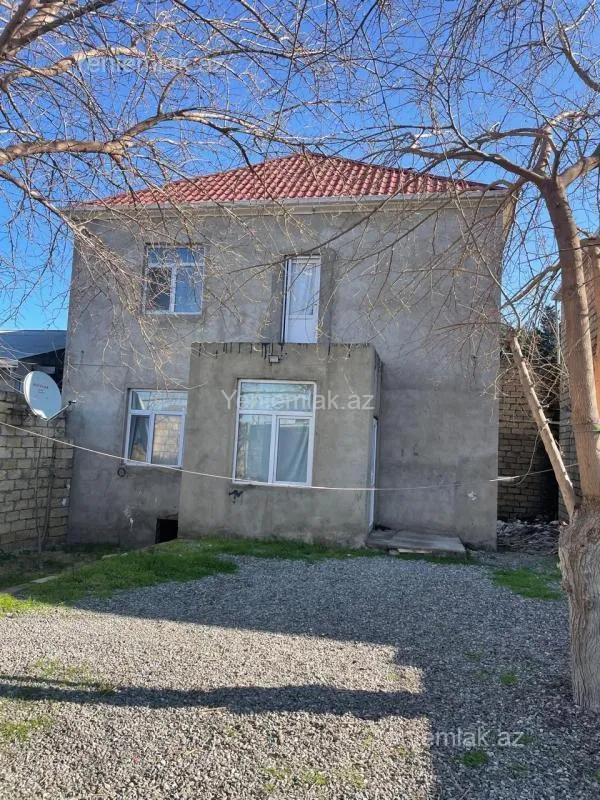Satılır 4 otaqlı həyət evi 150 m²
