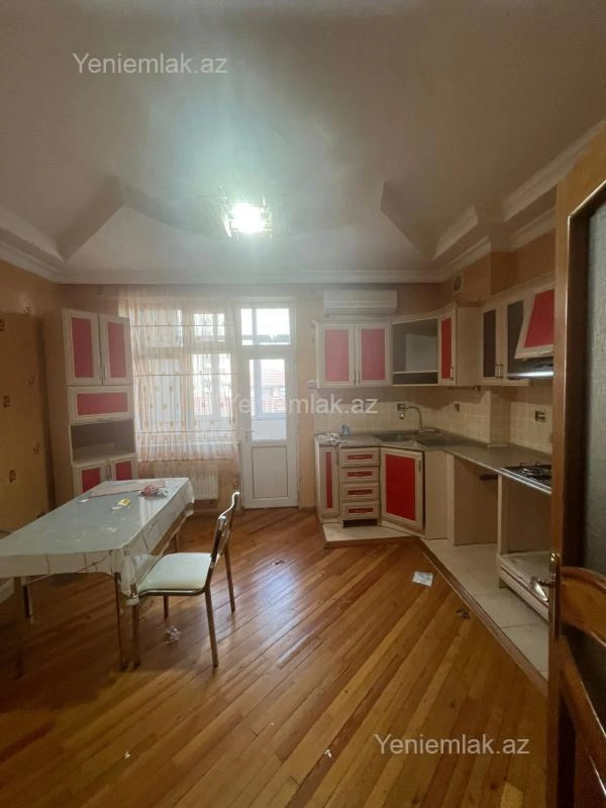 Satılır 3 otaqlı yeni tikili 125 m²