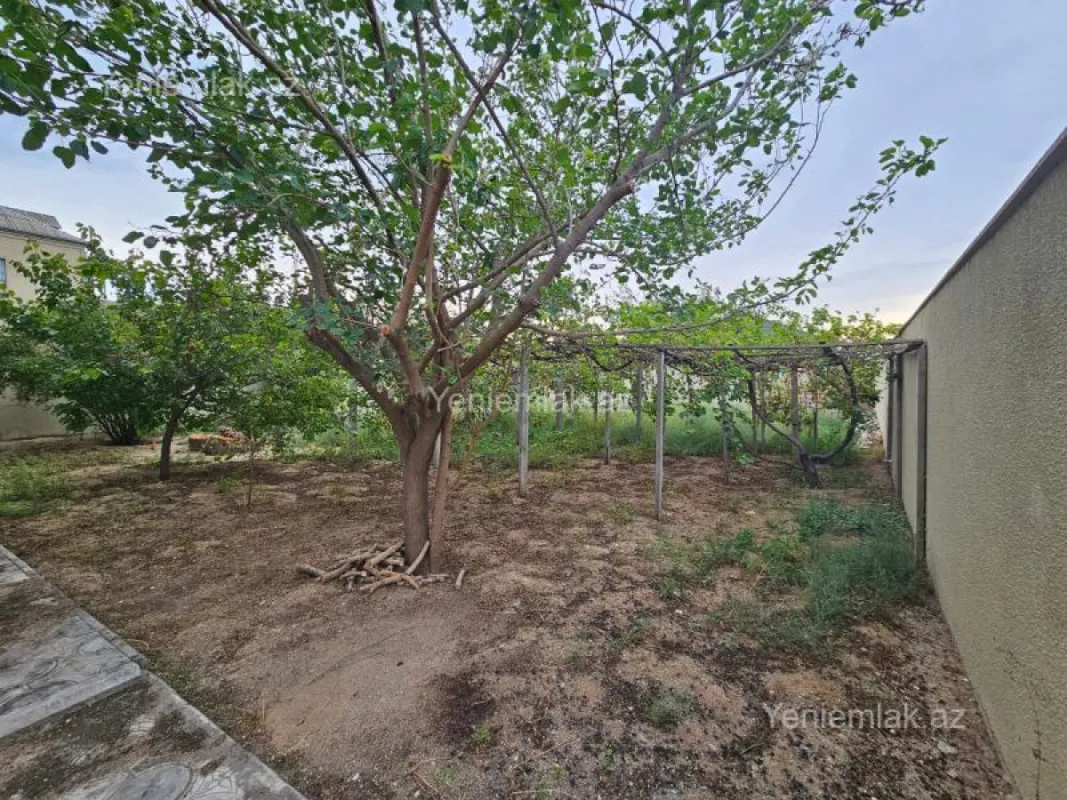 Satılır 4 otaqlı həyət evi 150 m²