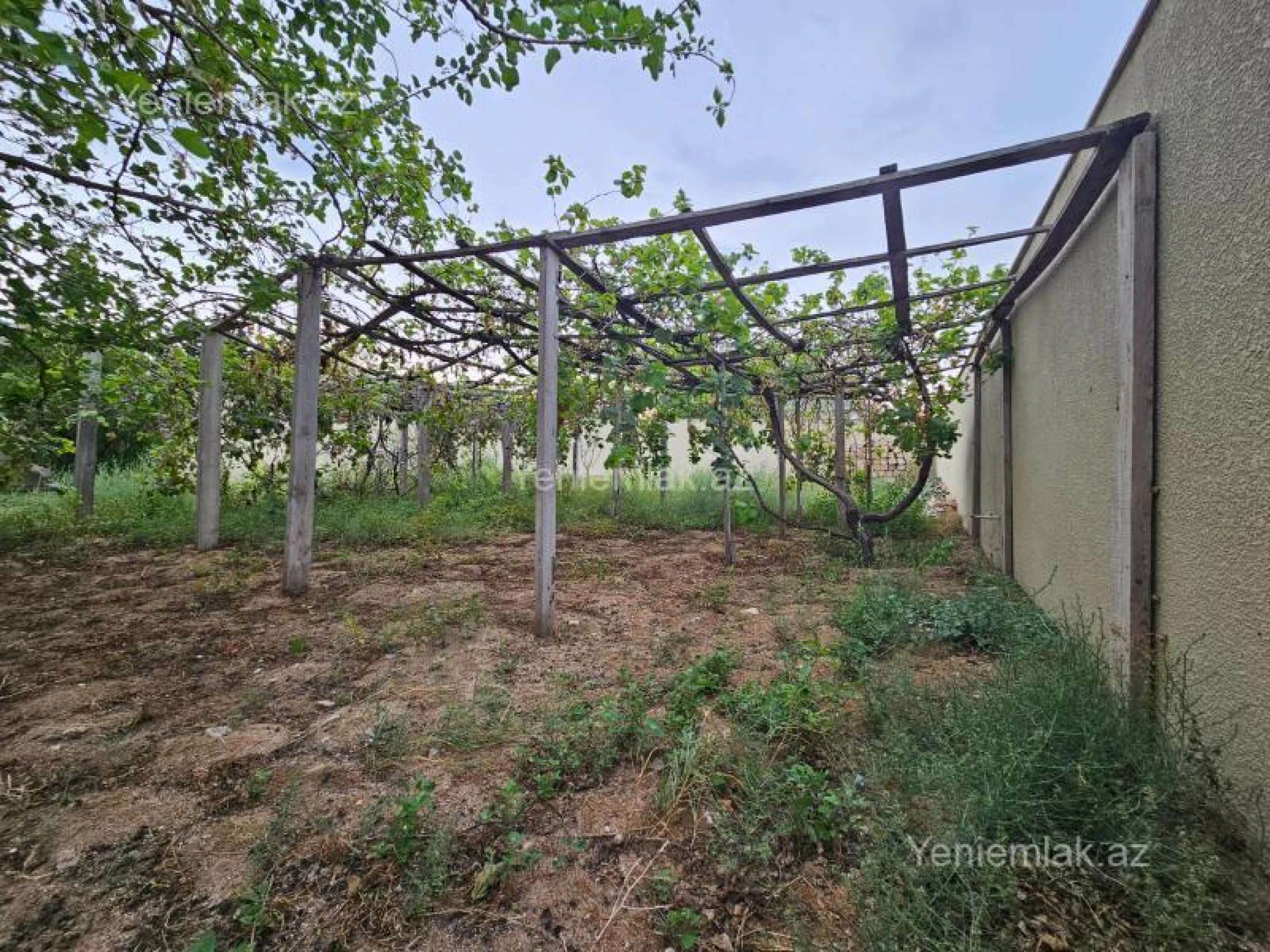 Satılır 4 otaqlı həyət evi 150 m²