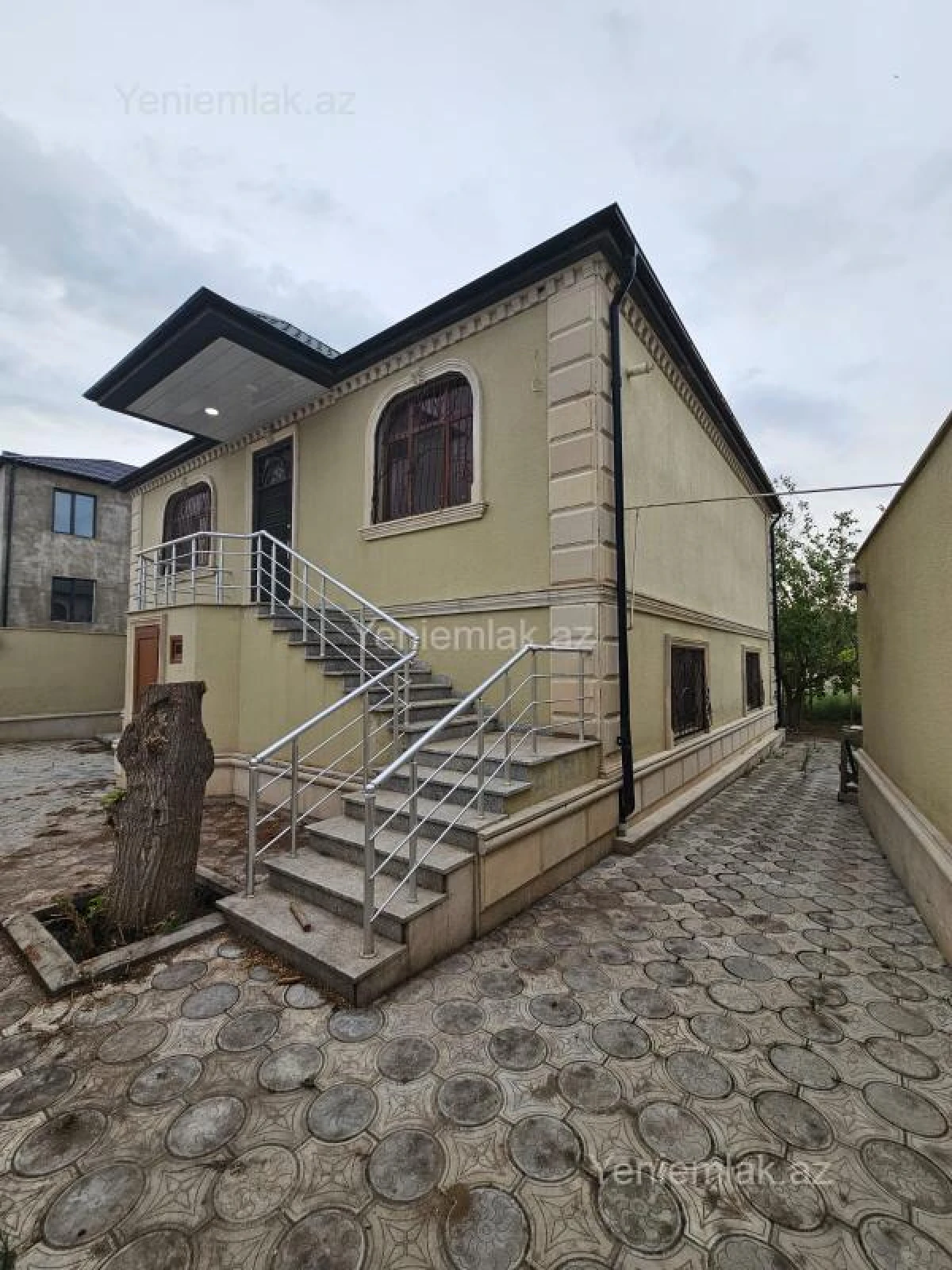 Satılır 4 otaqlı həyət evi 150 m²