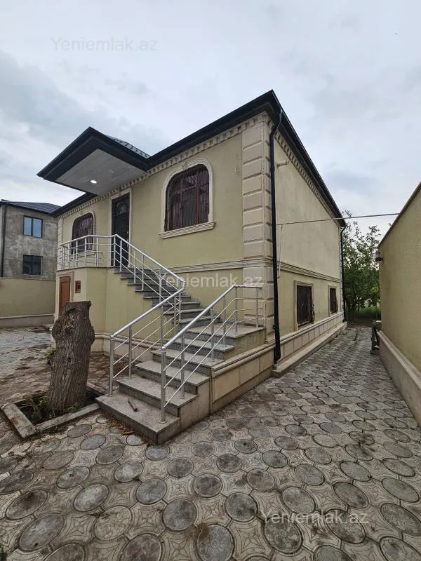 Satılır 4 otaqlı həyət evi 150 m²