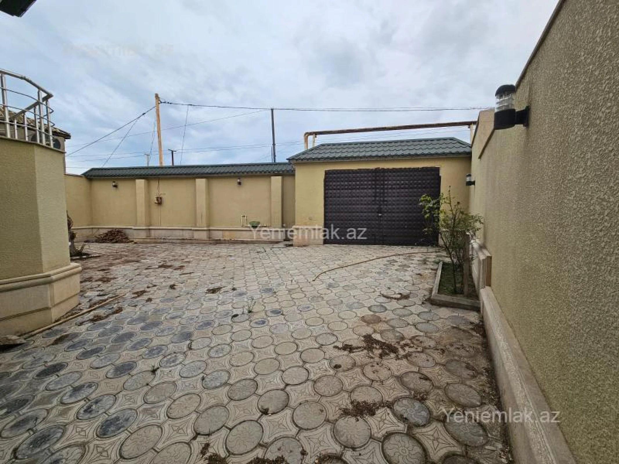 Satılır 4 otaqlı həyət evi 150 m²