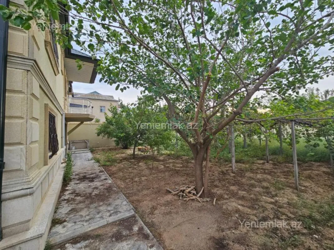 Satılır 4 otaqlı həyət evi 150 m²