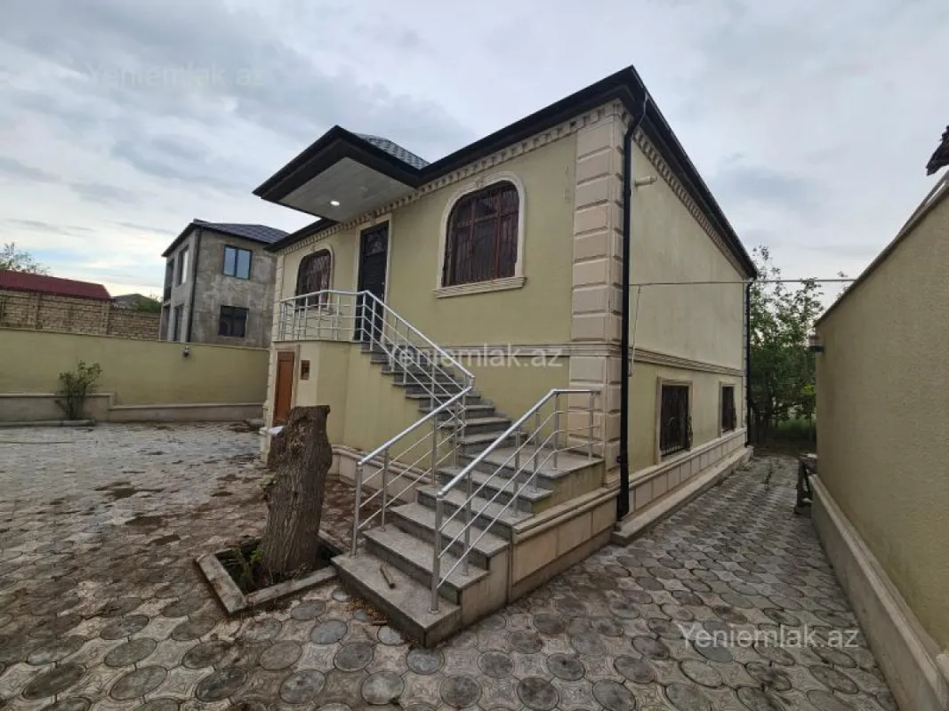 Satılır 4 otaqlı həyət evi 150 m²