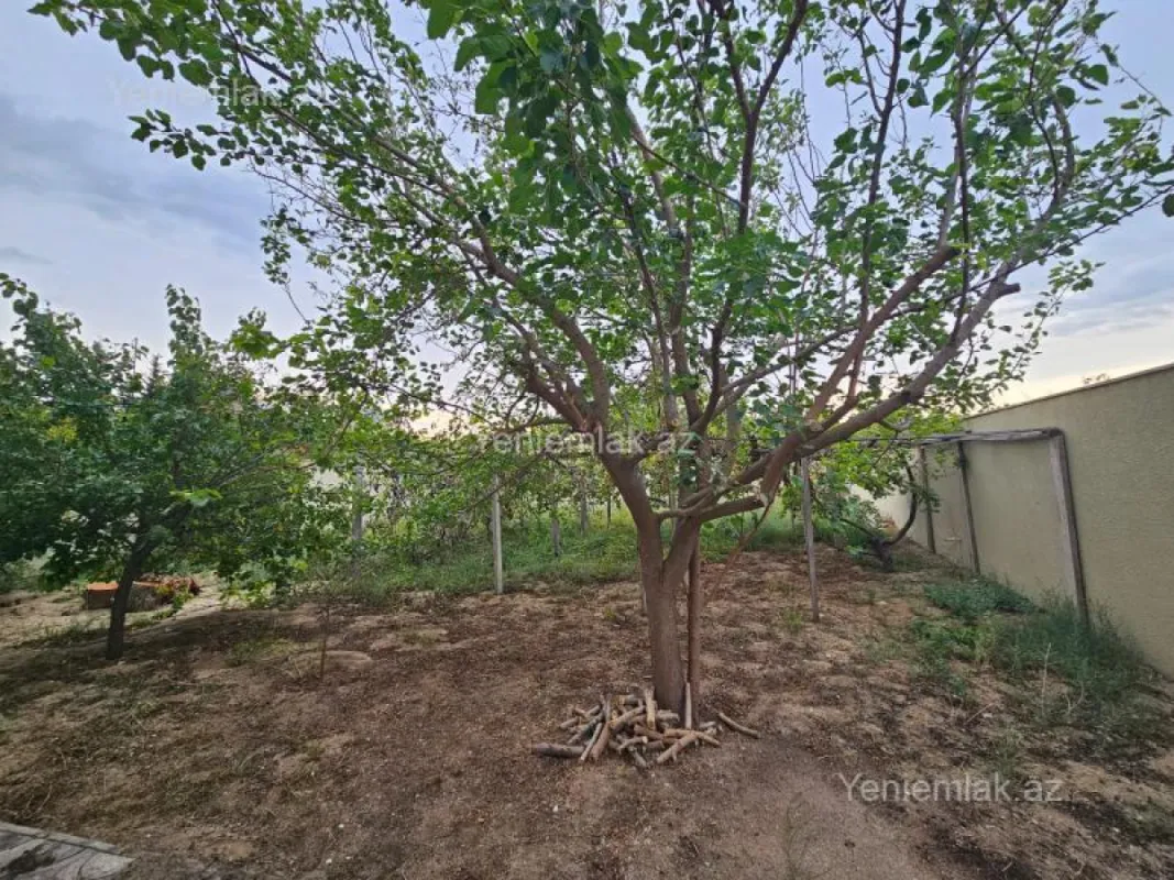 Satılır 4 otaqlı həyət evi 150 m²