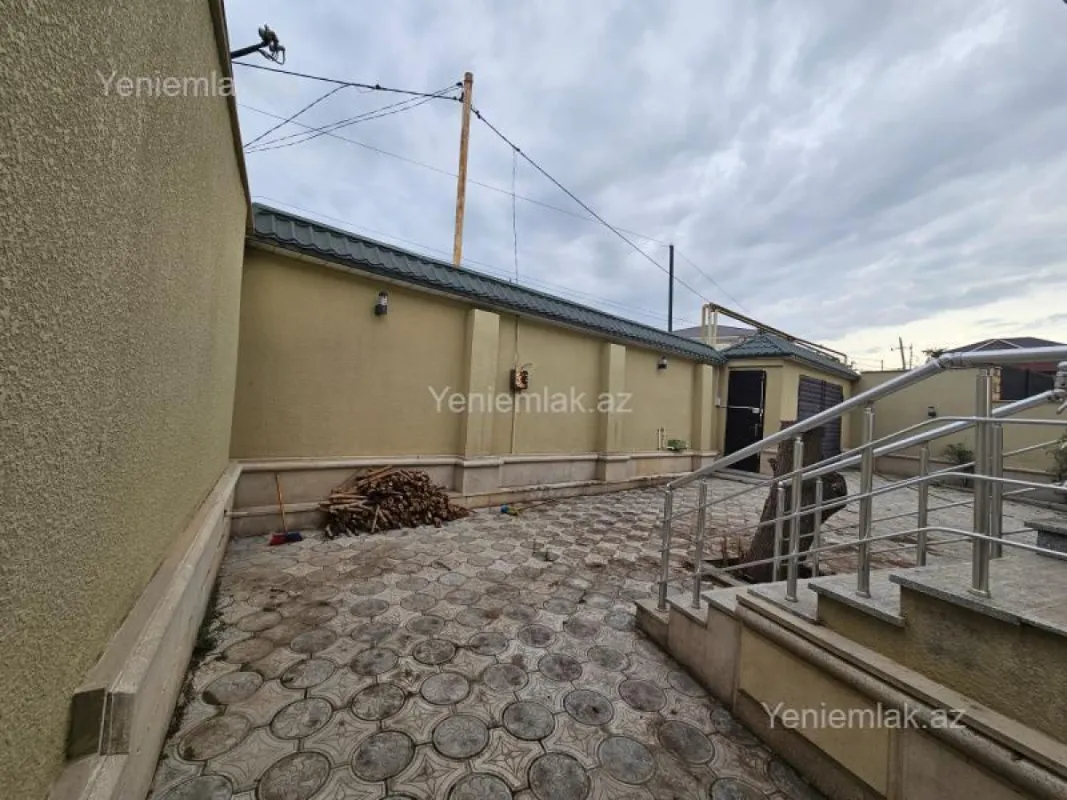 Satılır 4 otaqlı həyət evi 150 m²