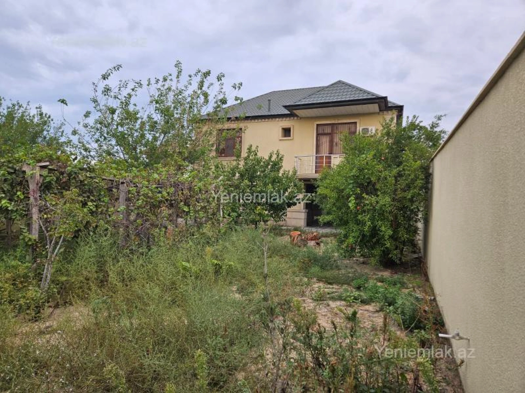 Satılır 4 otaqlı həyət evi 150 m²