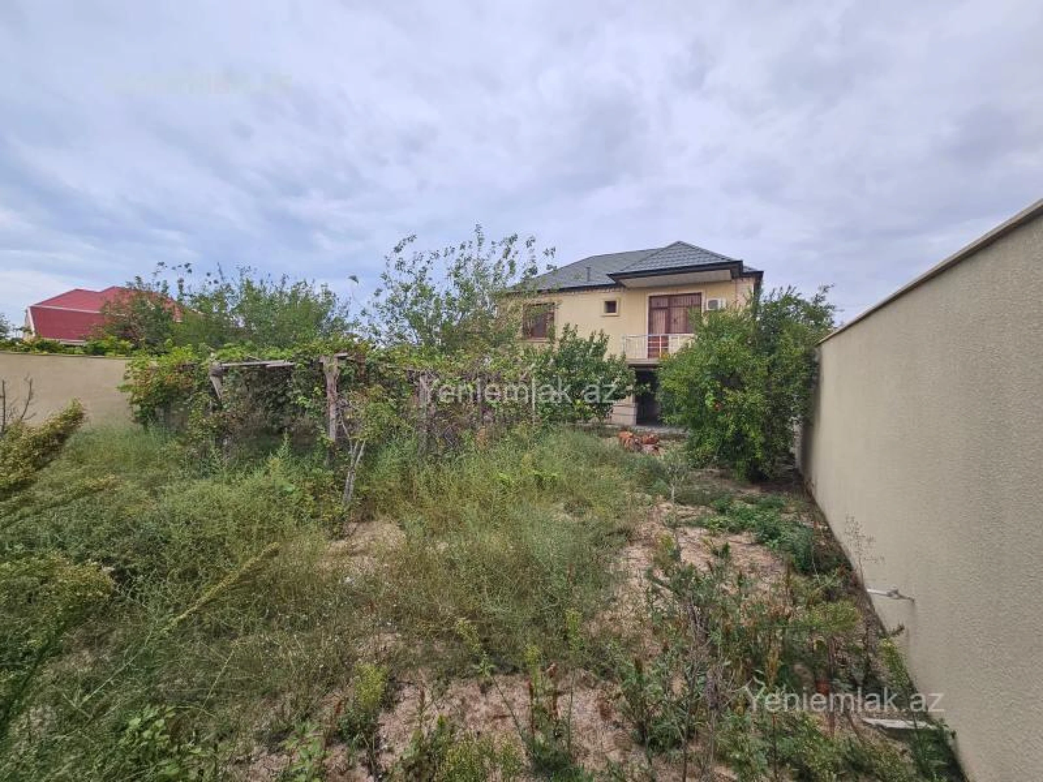 Satılır 4 otaqlı həyət evi 150 m²