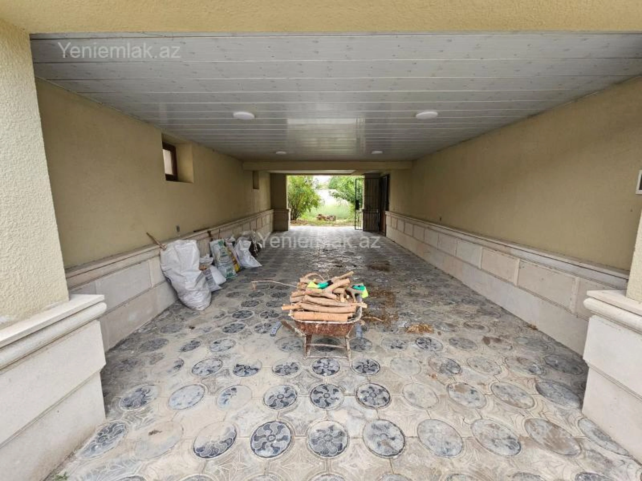 Satılır 4 otaqlı həyət evi 150 m²