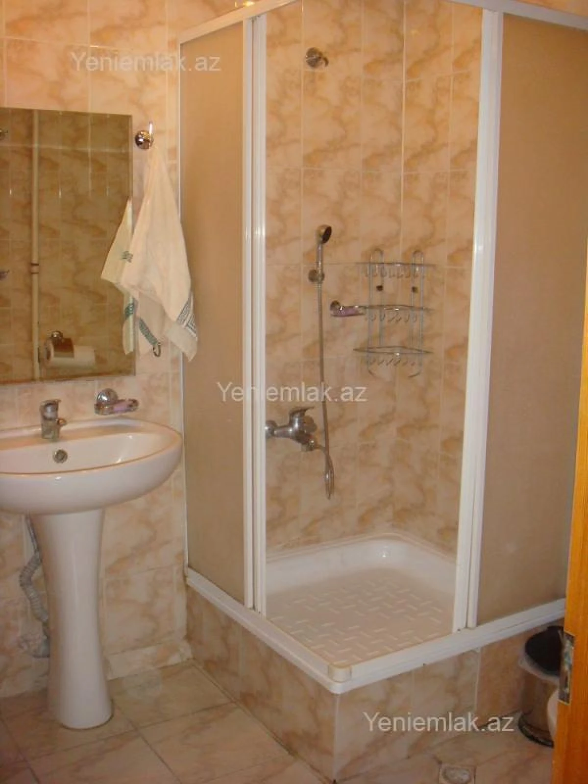 Satılır 3 otaqlı köhnə tikili 80 m²