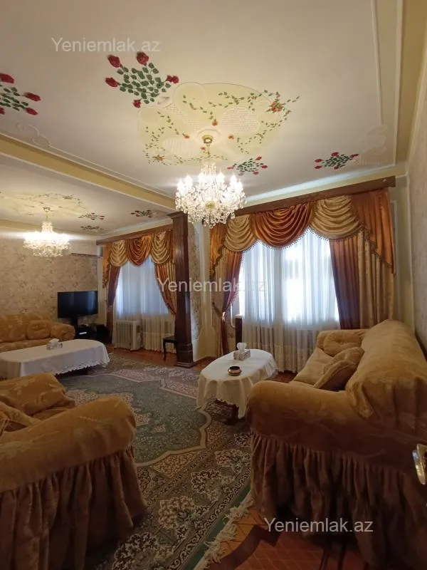 Satılır 5 otaqlı köhnə tikili 110 m²