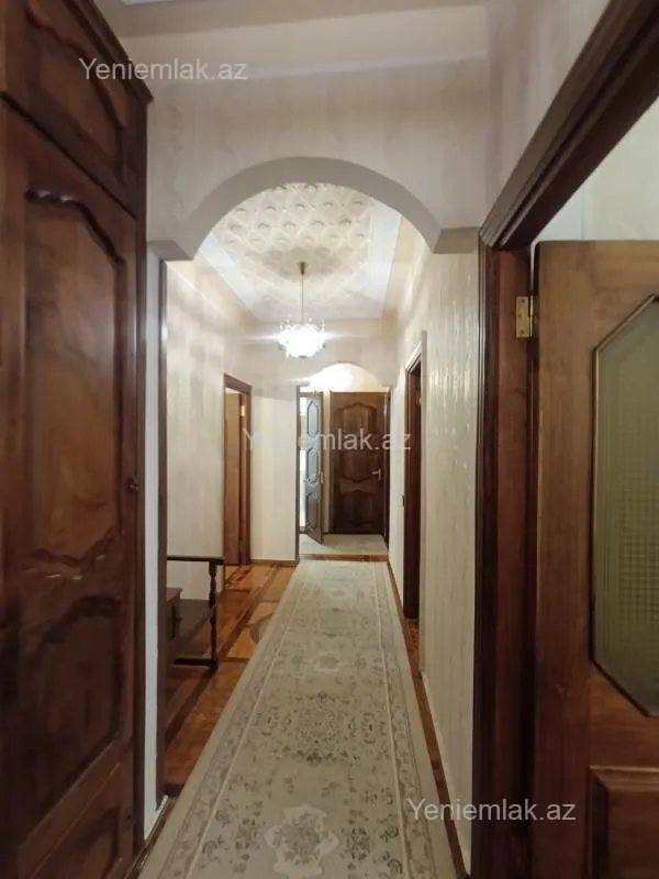 Satılır 5 otaqlı köhnə tikili 110 m²