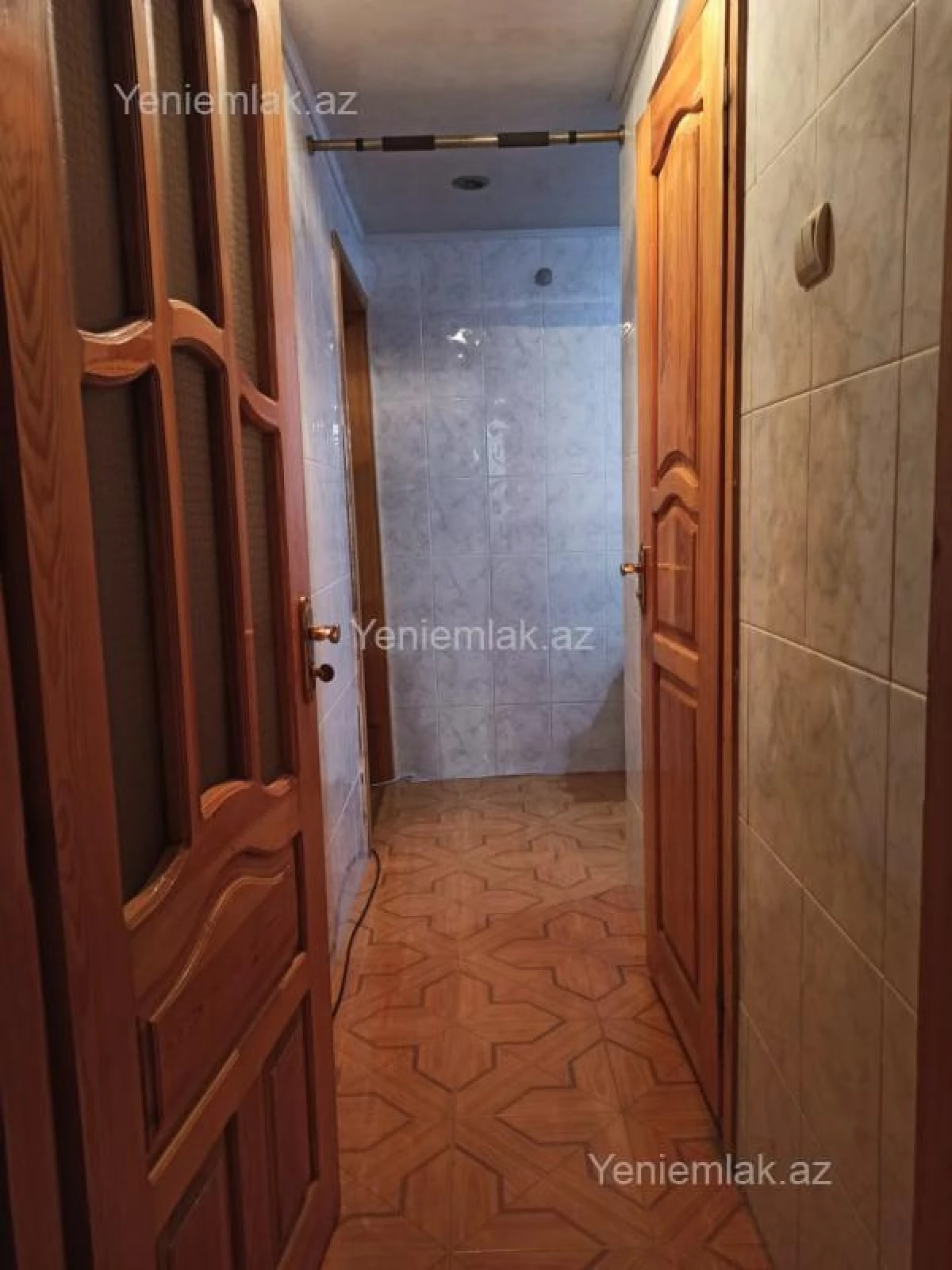 Satılır 2 otaqlı köhnə tikili 85 m²