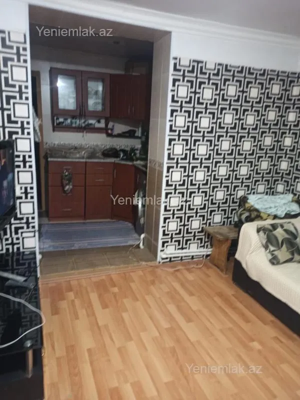 Satılır 2 otaqlı köhnə tikili 85 m²