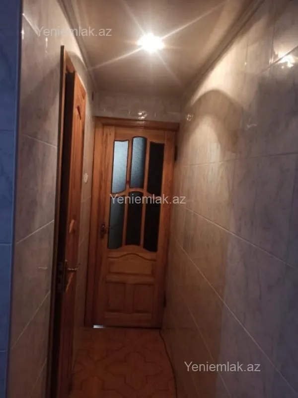 Satılır 2 otaqlı köhnə tikili 85 m²
