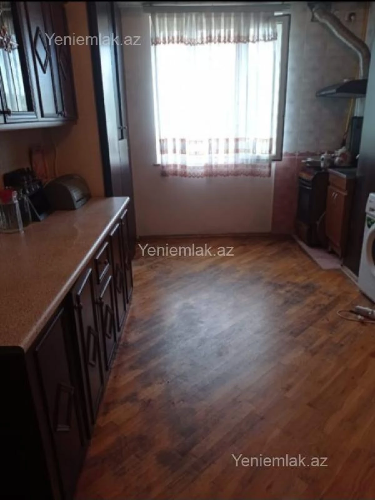 Satılır 2 otaqlı köhnə tikili 54 m²