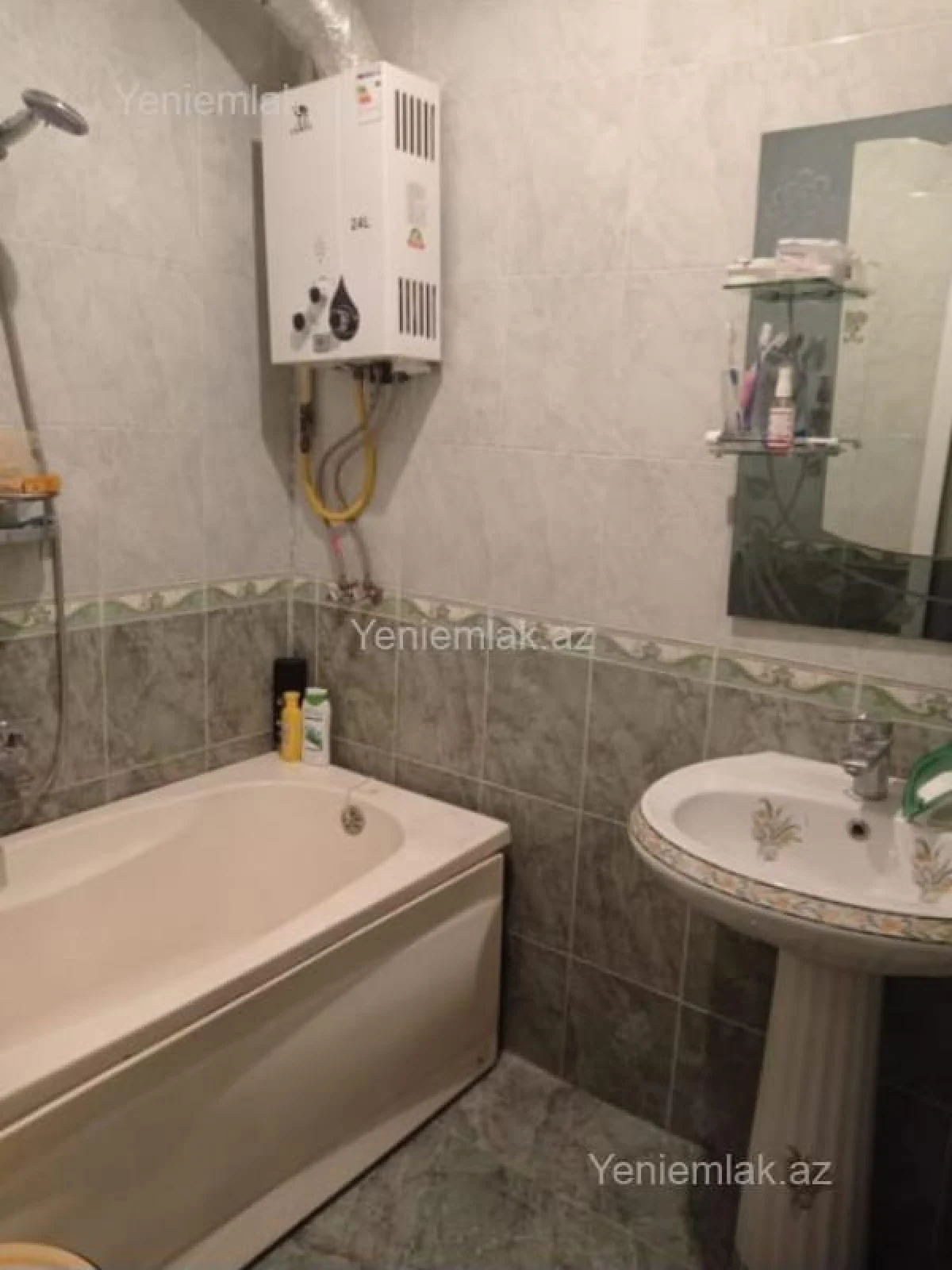 Satılır 2 otaqlı köhnə tikili 54 m²