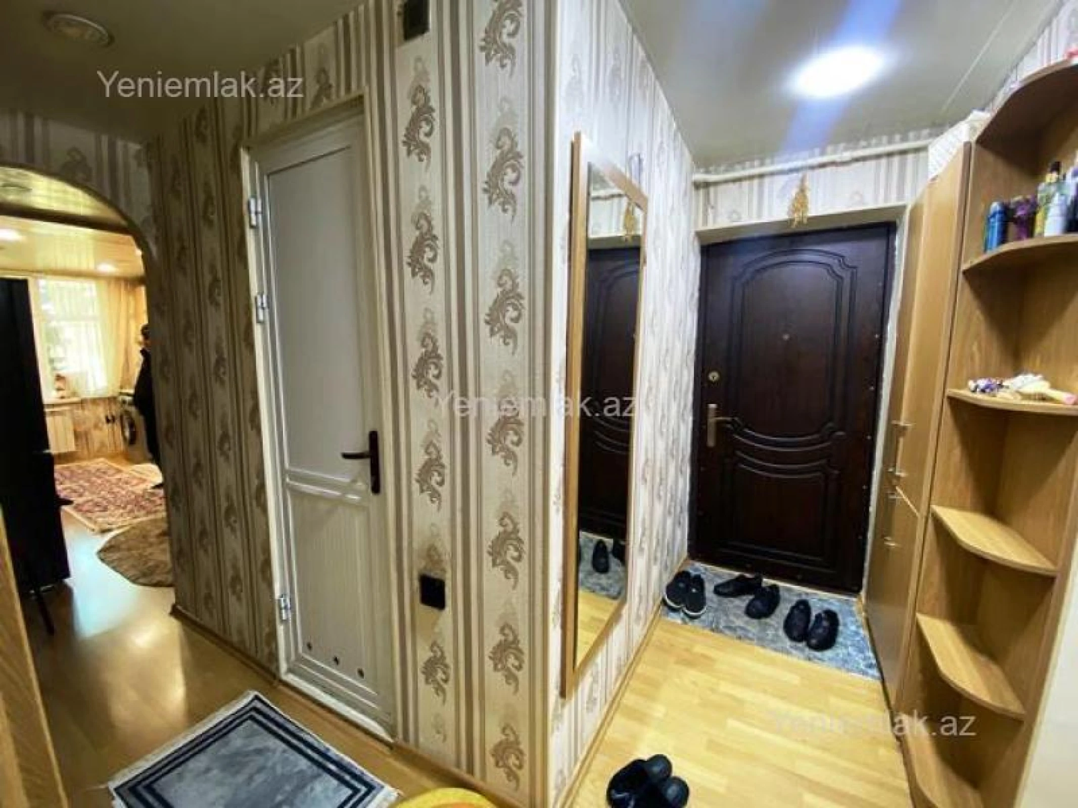 Satılır 3 otaqlı köhnə tikili 100 m²