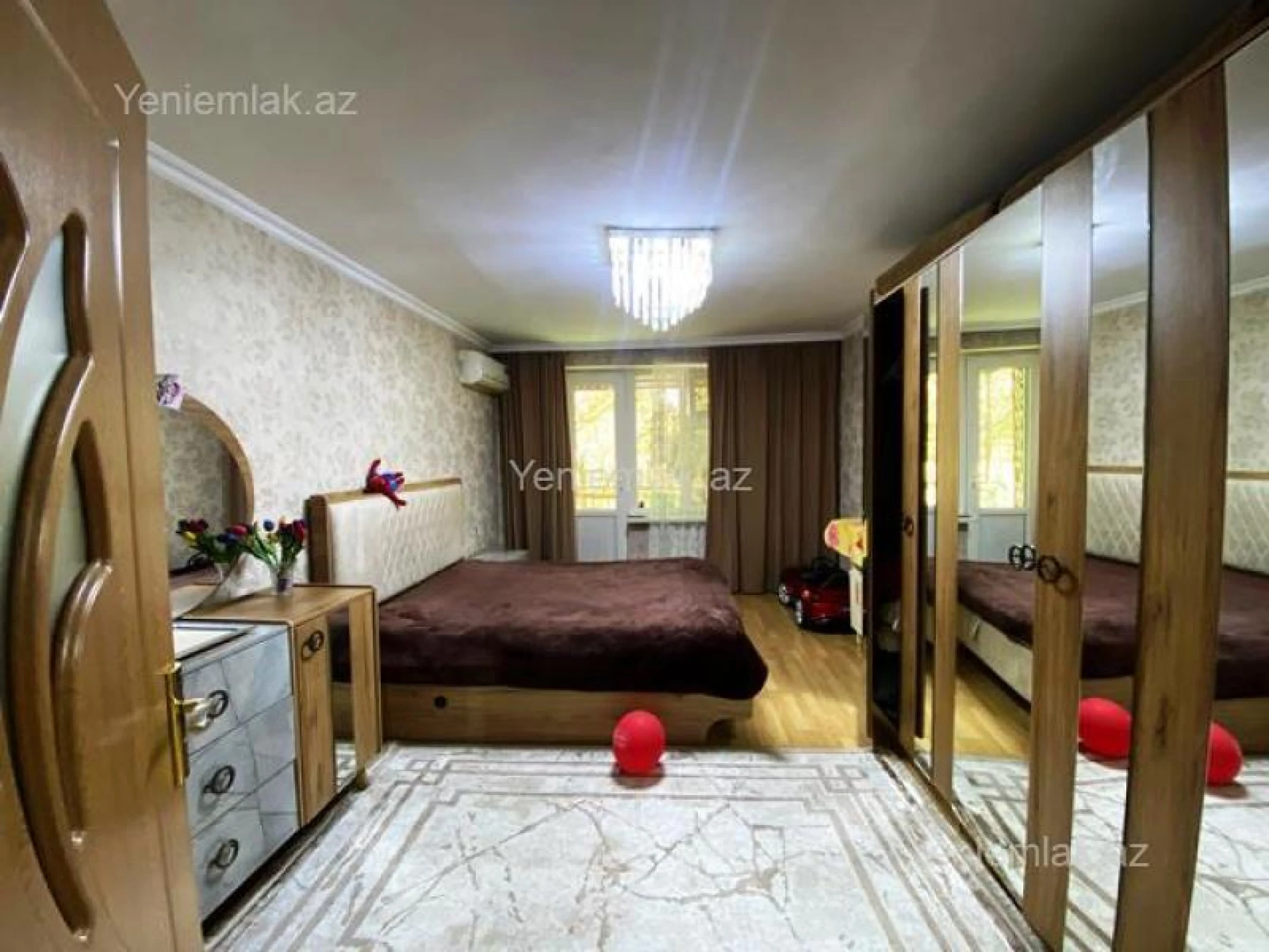 Satılır 3 otaqlı köhnə tikili 100 m²