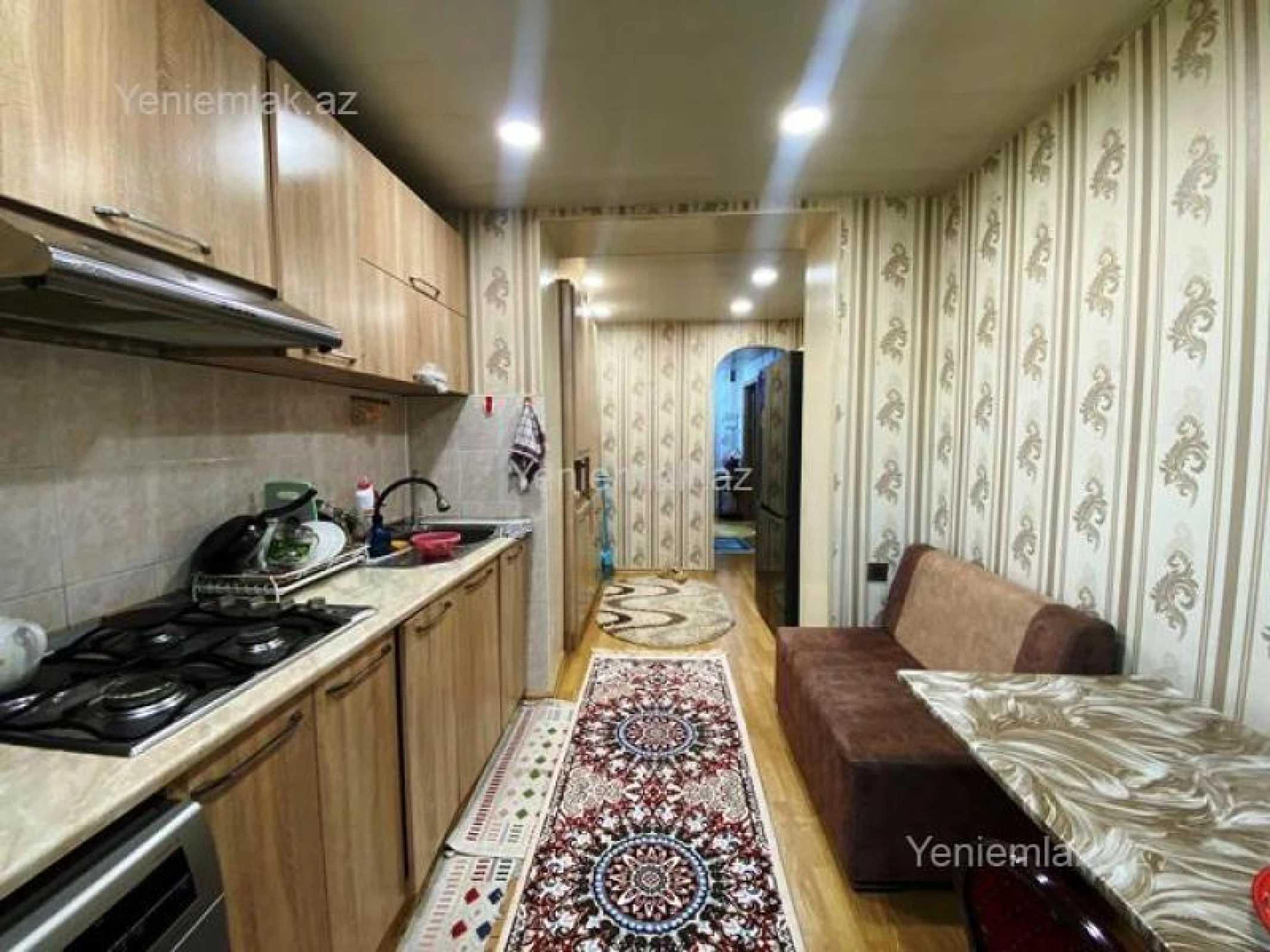 Satılır 3 otaqlı köhnə tikili 100 m²