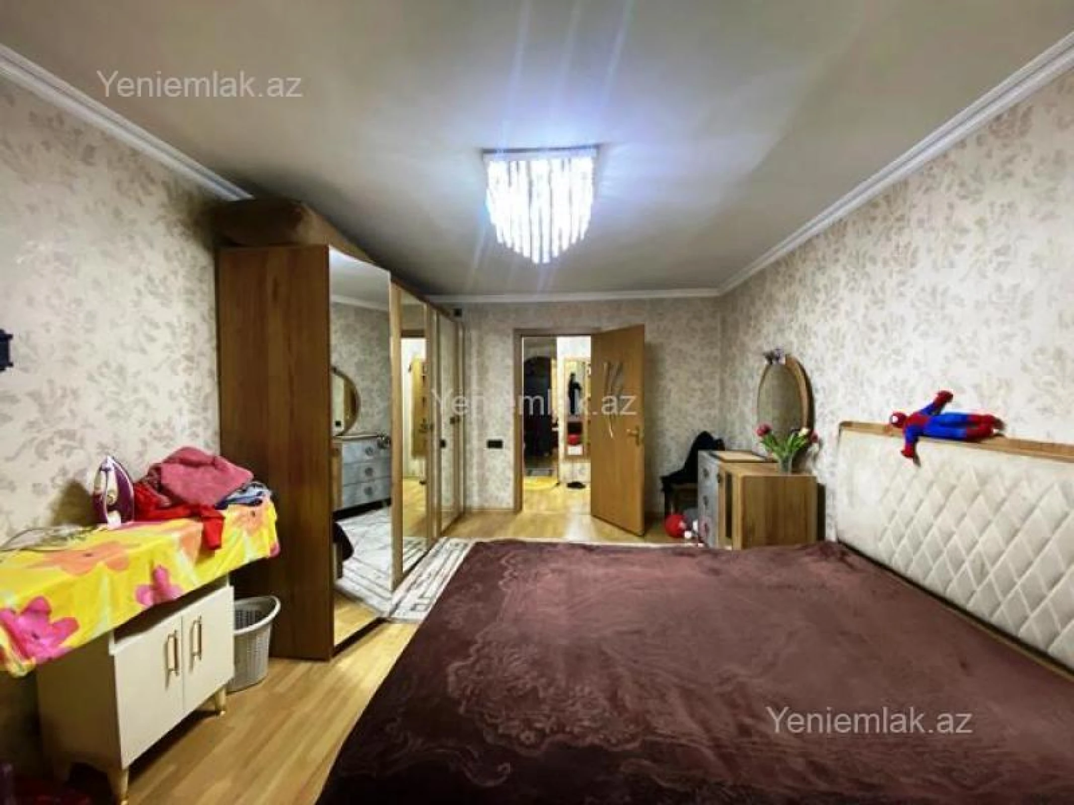 Satılır 3 otaqlı köhnə tikili 100 m²