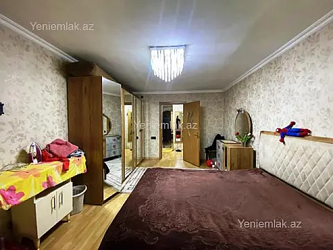 Satılır 3 otaqlı köhnə tikili 100 m²