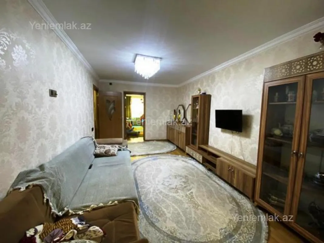 Satılır 3 otaqlı köhnə tikili 100 m²