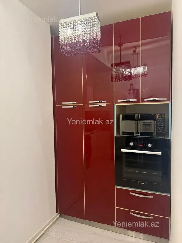 Satılır 3 otaqlı yeni tikili 90 m²