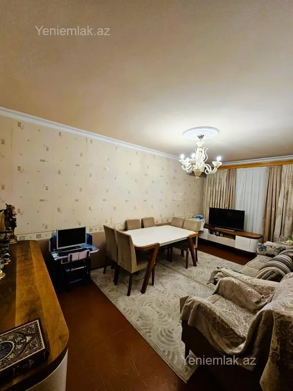 Satılır 3 otaqlı köhnə tikili 85 m²