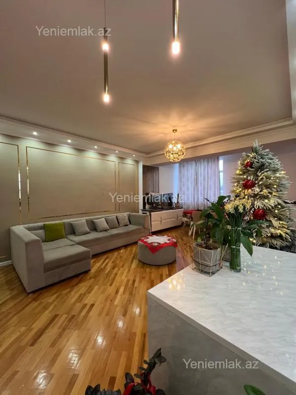 Satılır 3 otaqlı yeni tikili 100 m²