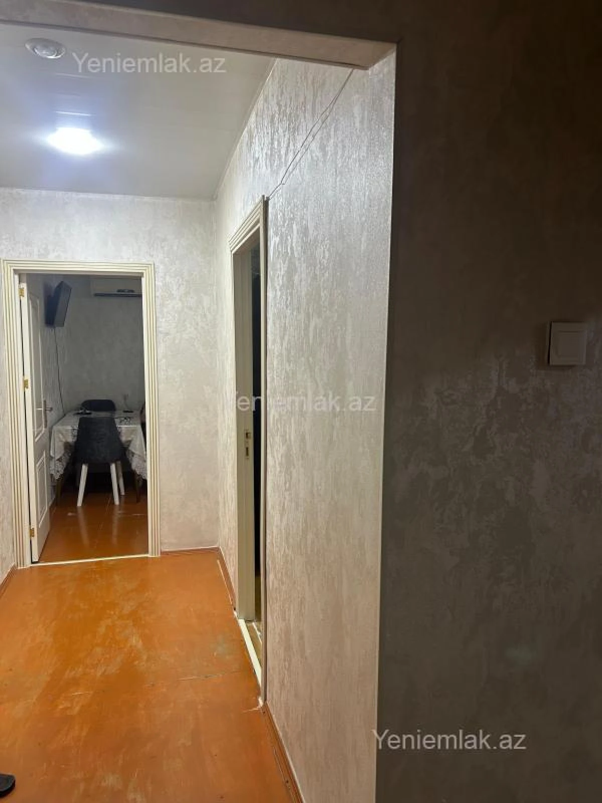 Satılır 2 otaqlı köhnə tikili 54 m²
