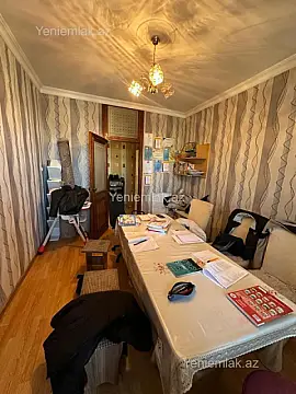 Satılır 3 otaqlı köhnə tikili 82 m²