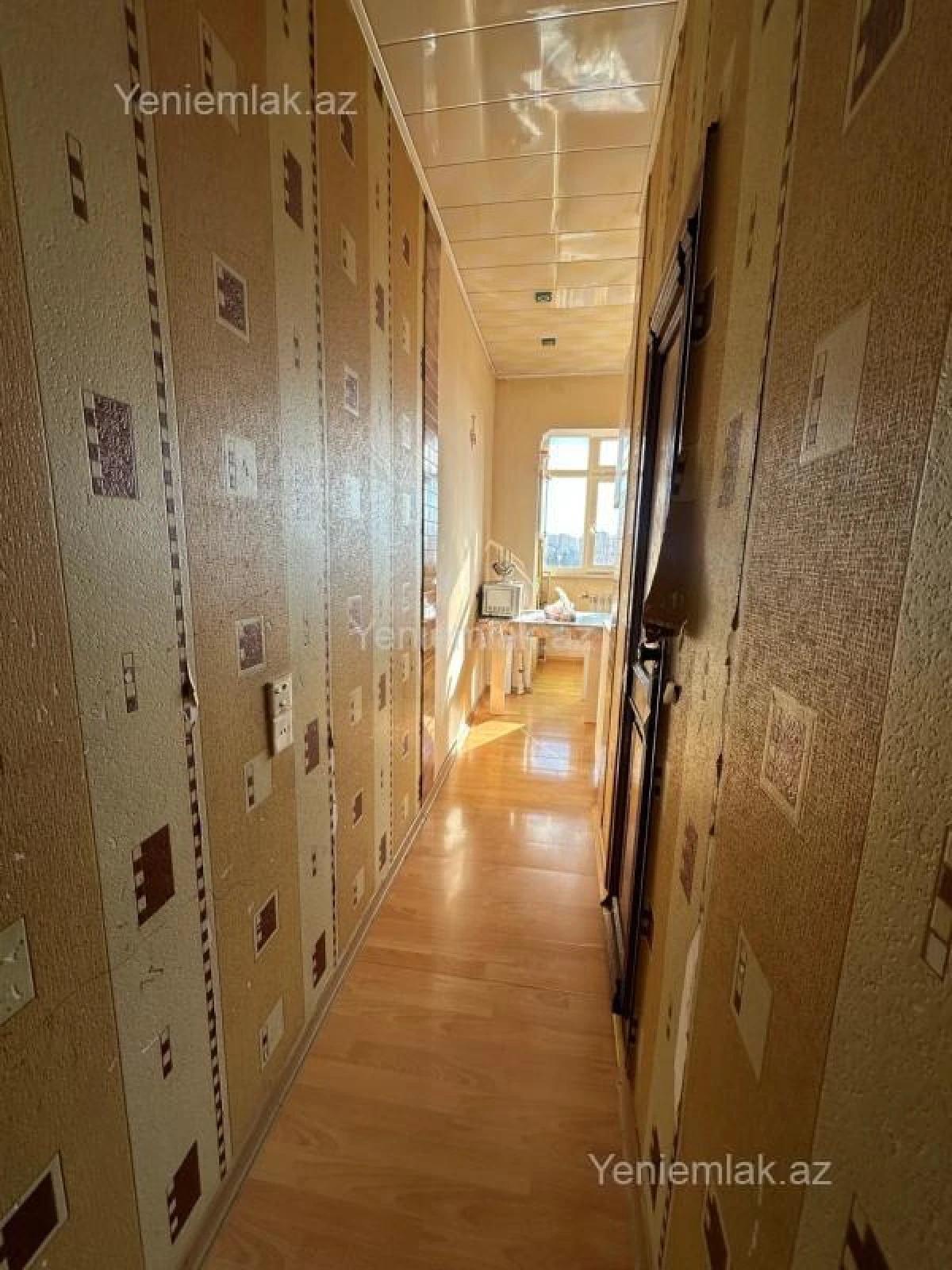 Satılır 3 otaqlı köhnə tikili 82 m²