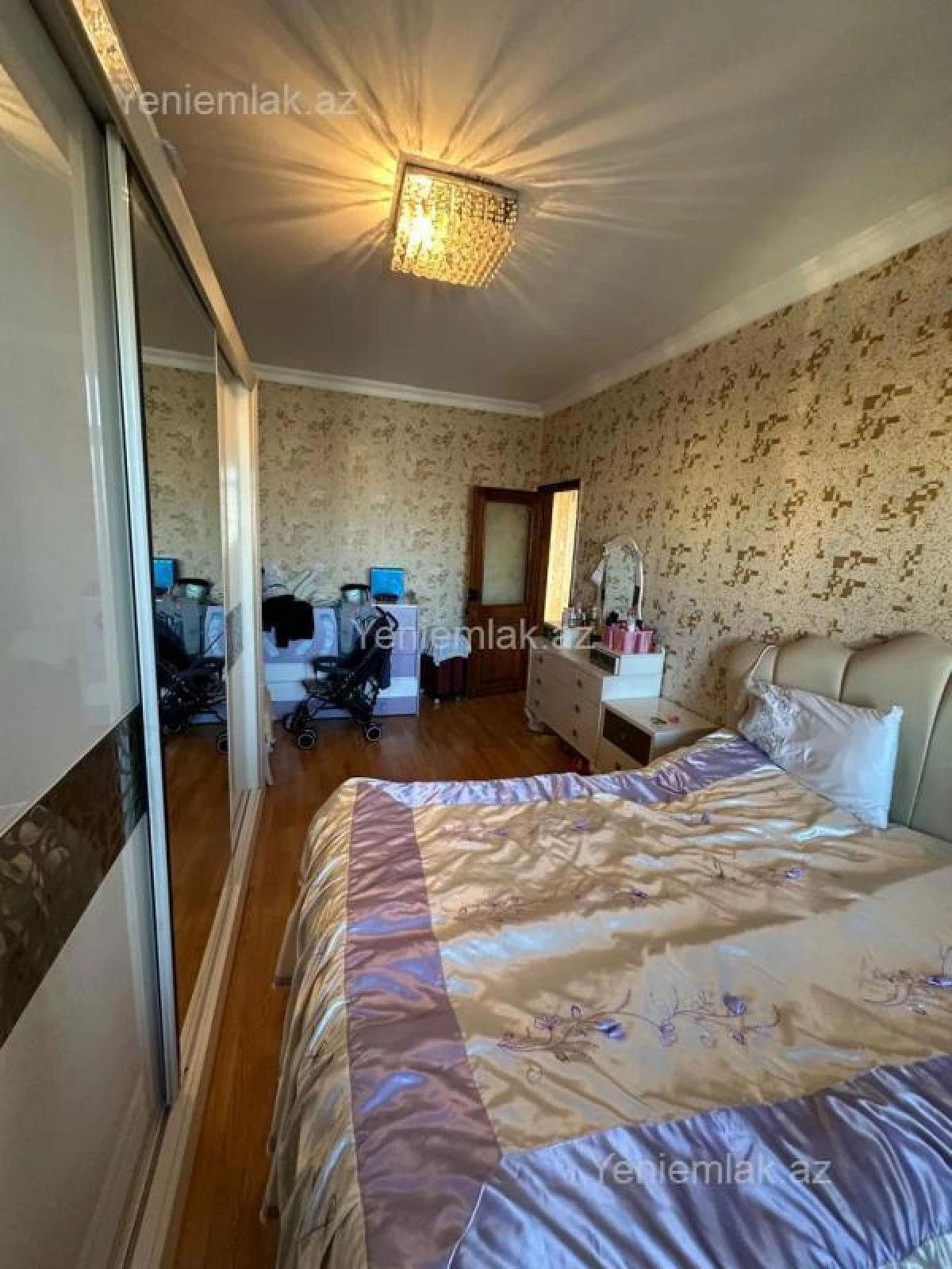 Satılır 3 otaqlı köhnə tikili 82 m²