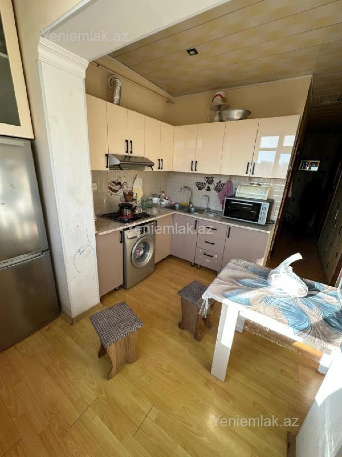Satılır 3 otaqlı köhnə tikili 82 m²
