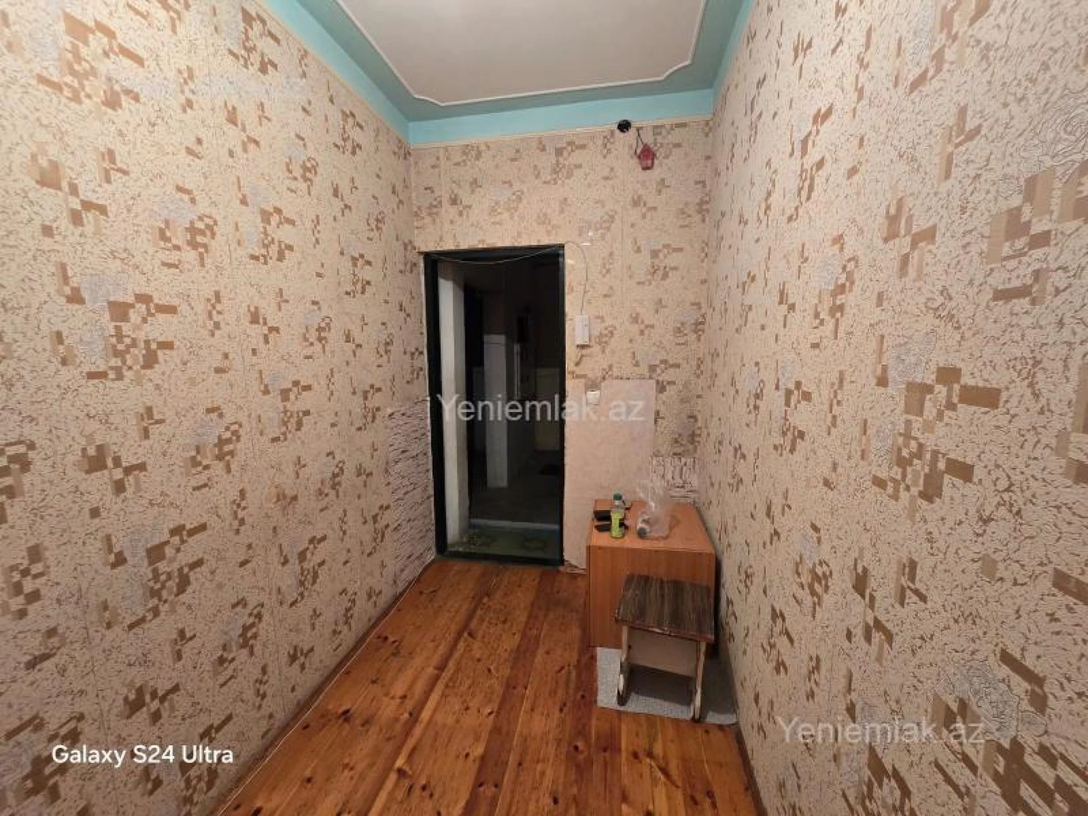 Satılır 4 otaqlı köhnə tikili 85 m²
