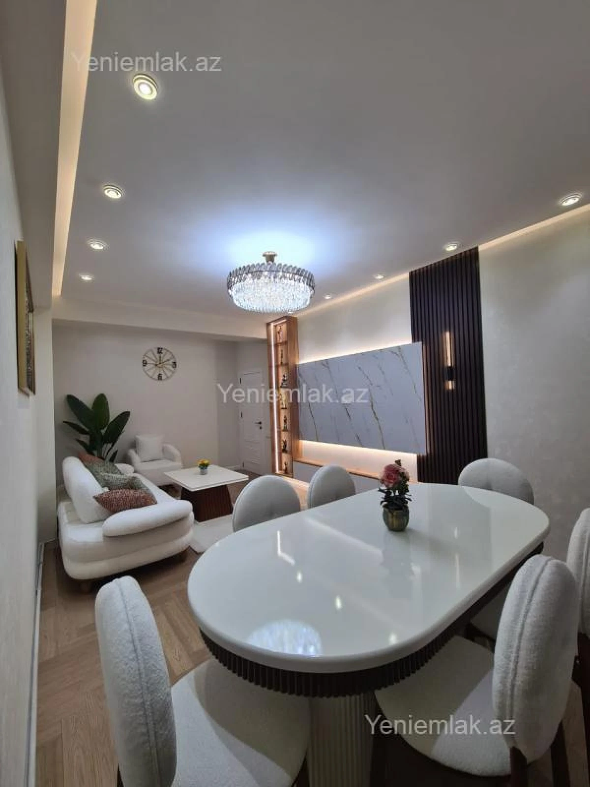 Satılır 3 otaqlı yeni tikili 135 m²