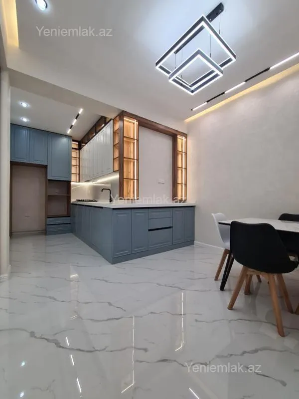 Satılır 3 otaqlı yeni tikili 135 m²