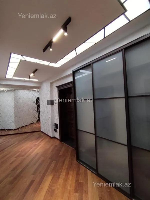 Satılır 4 otaqlı yeni tikili 129 m²