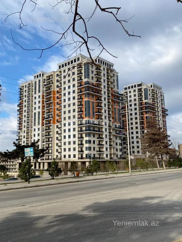 Satılır 3 otaqlı yeni tikili 101 m²