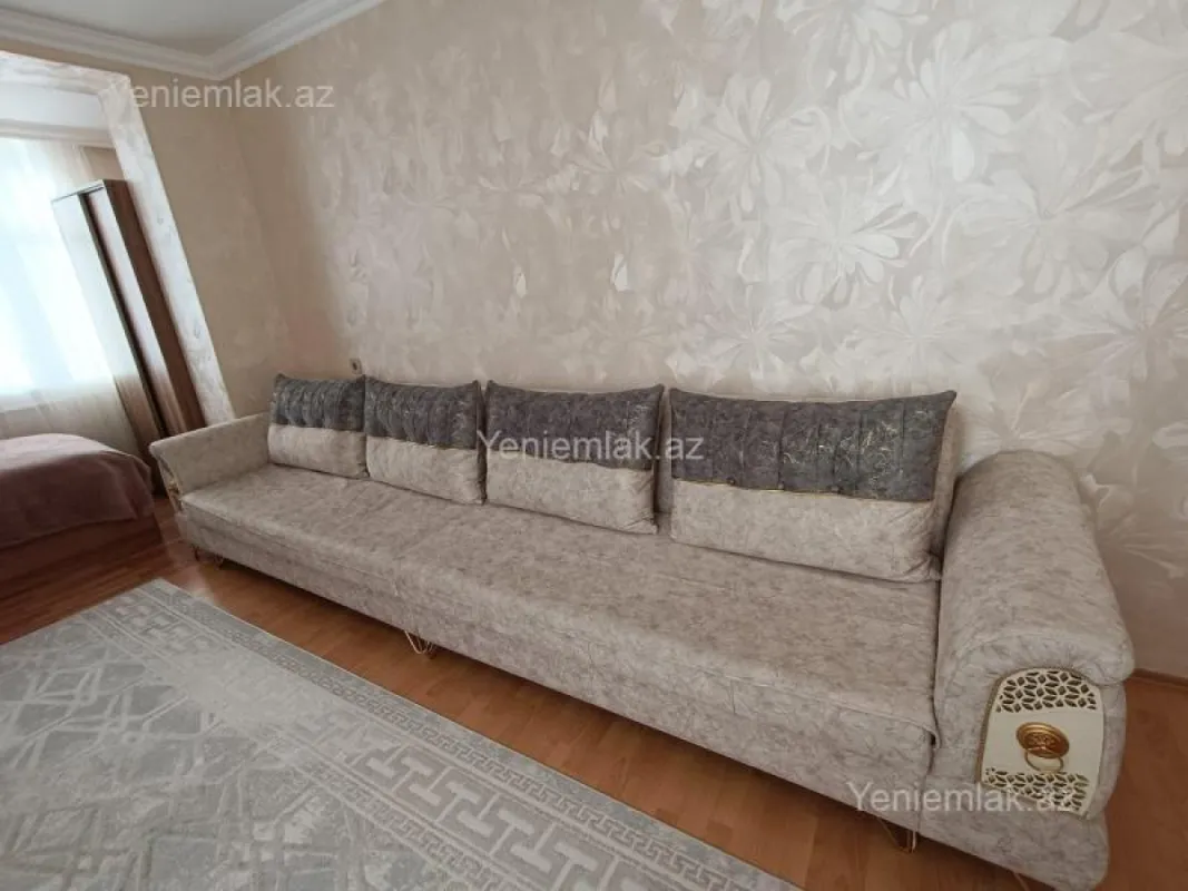 Satılır 1 otaqlı köhnə tikili 37 m²