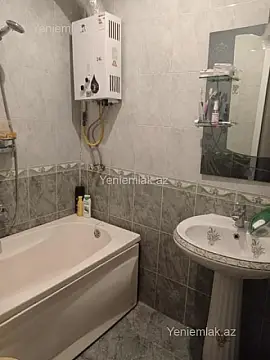 Satılır 2 otaqlı köhnə tikili 55 m²
