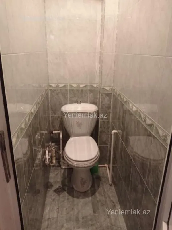 Satılır 2 otaqlı köhnə tikili 55 m²