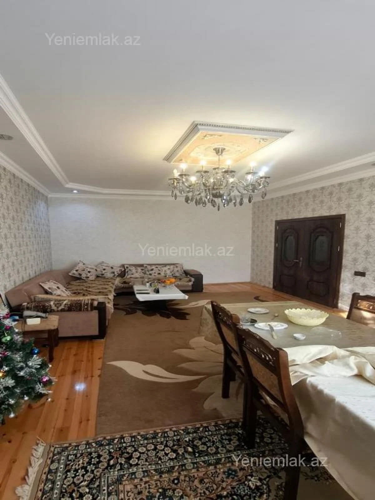 Satılır 8 otaqlı həyət evi 230 m²