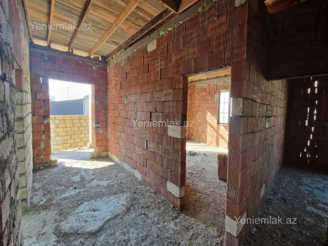 Satılır 4 otaqlı həyət evi 150 m²