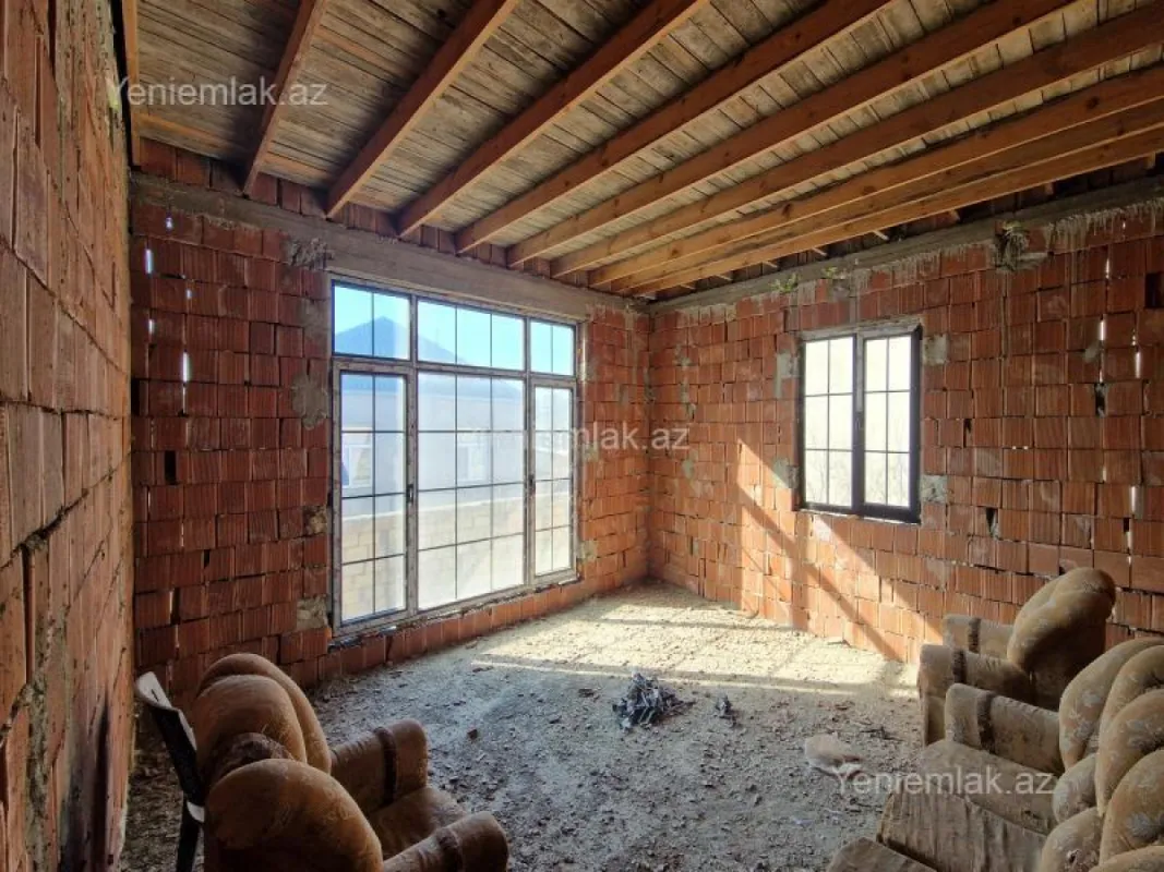 Satılır 4 otaqlı həyət evi 150 m²