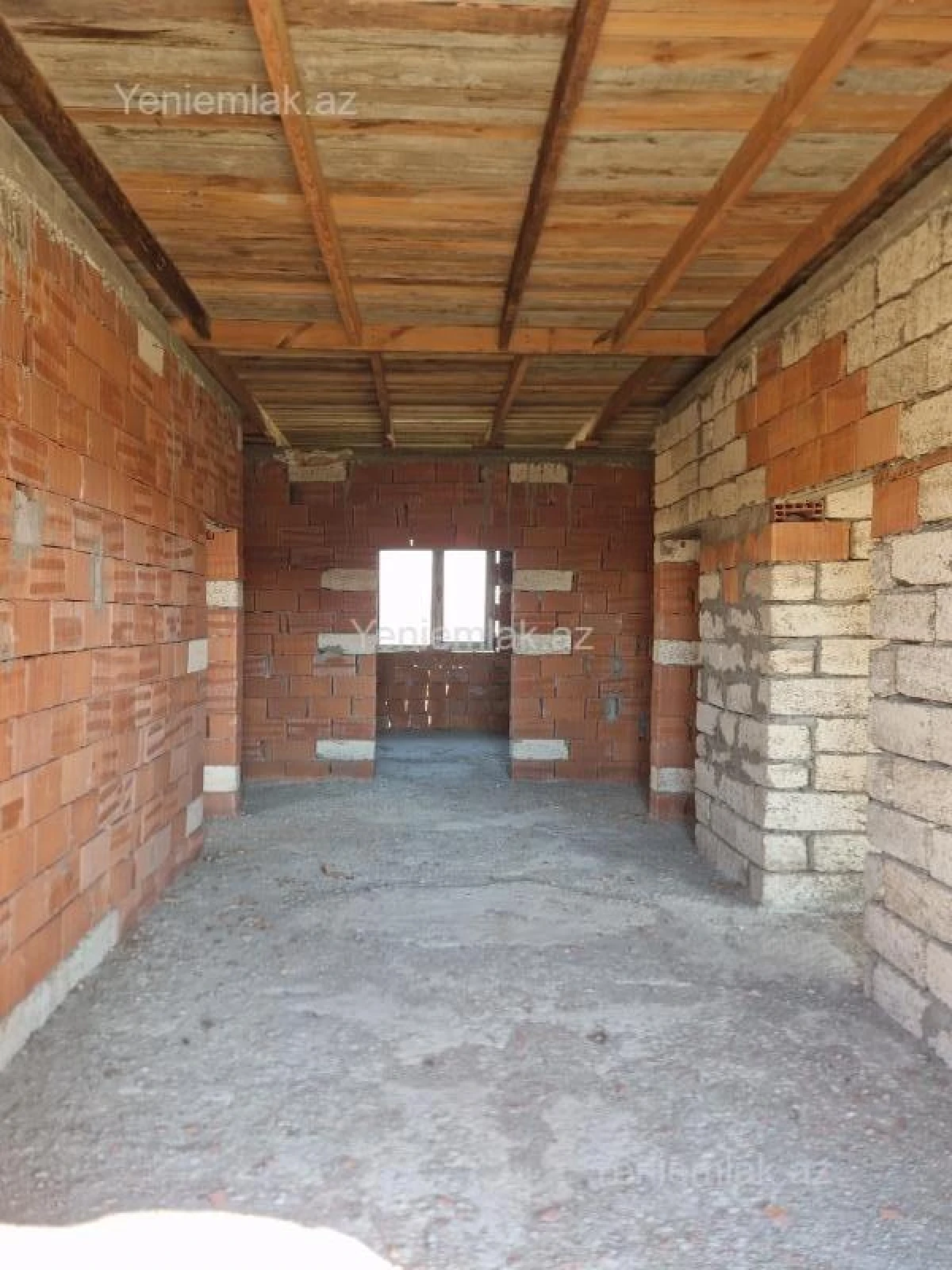 Satılır 4 otaqlı həyət evi 150 m²