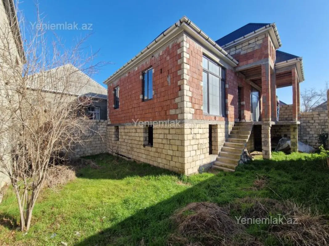 Satılır 4 otaqlı həyət evi 150 m²