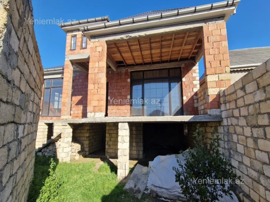 Satılır 4 otaqlı həyət evi 150 m²